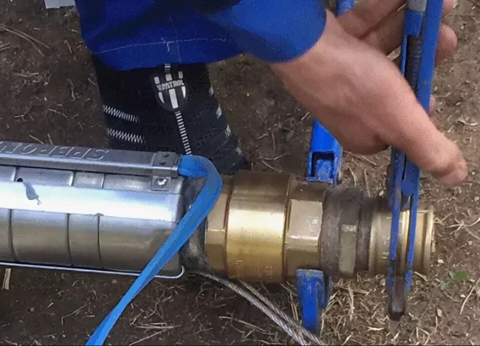 Монтаж погружного насоса