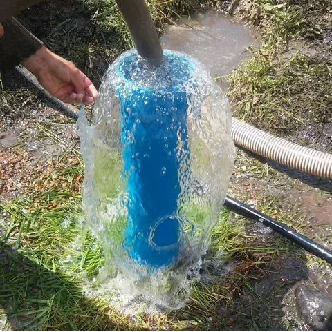 Вода изливается из скважины