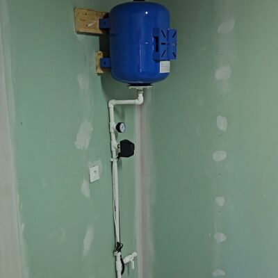 реле давления и гидроаккумулятор стоят в санузле реле давления и гидроаккумулятор стоят в санузле